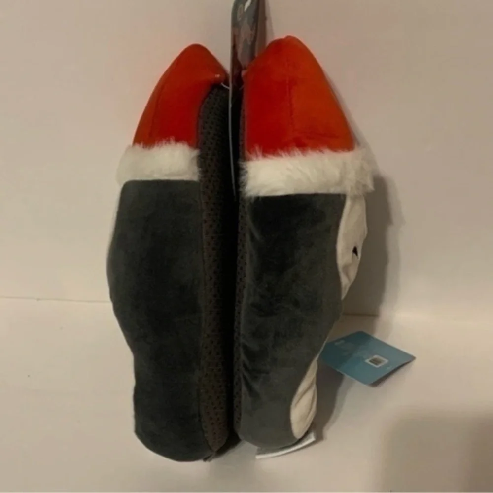 NWT. SQUISHMALLOWS Penguin Slippers